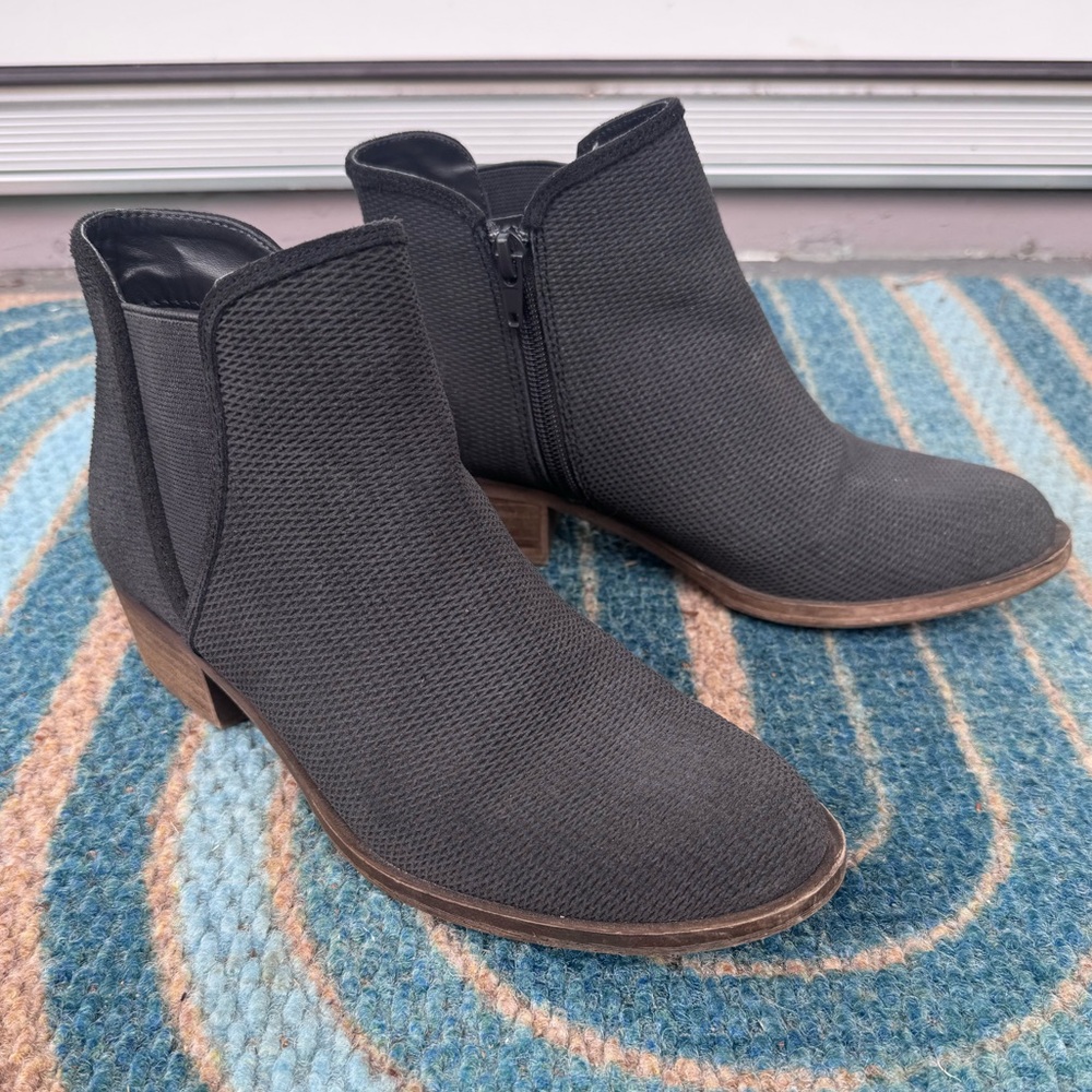 Kensie Gray Ankle Boots size 6.5 Gerona Bootie